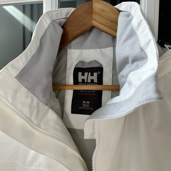 Helly Hansen Rain Jacket, White (Medium) - Picture 2 of 3